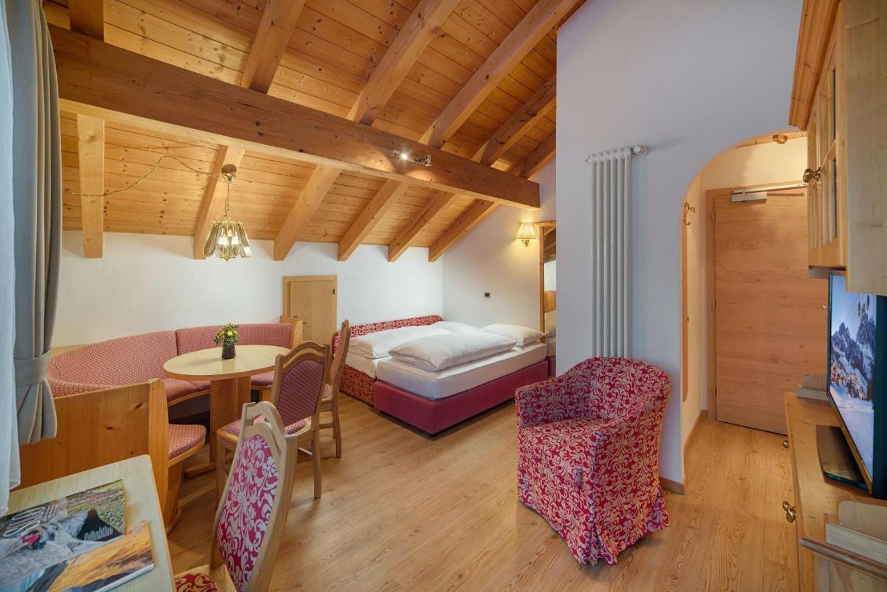 Hotel Villa Eden Корвара-ін-Бадія Екстер'єр фото